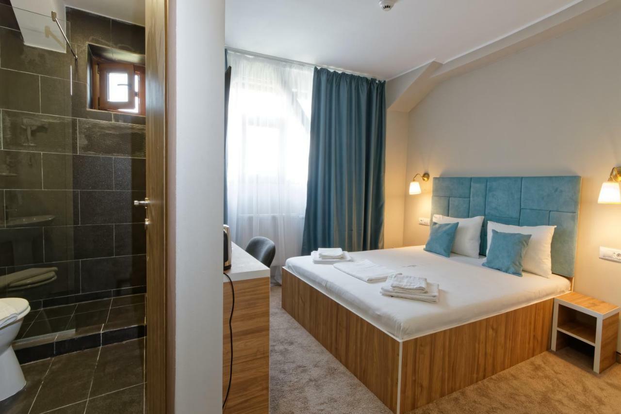 Hotel Bordeaux Галац Екстер'єр фото